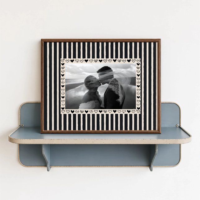 Póster de foto con corazón negro - Regalo personal (Black Heart Photo Poster - close-up view (frame/decor not included))