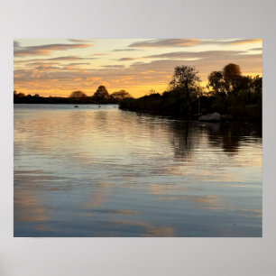 Póster de foto de puesta de sol en el paisaje acuá