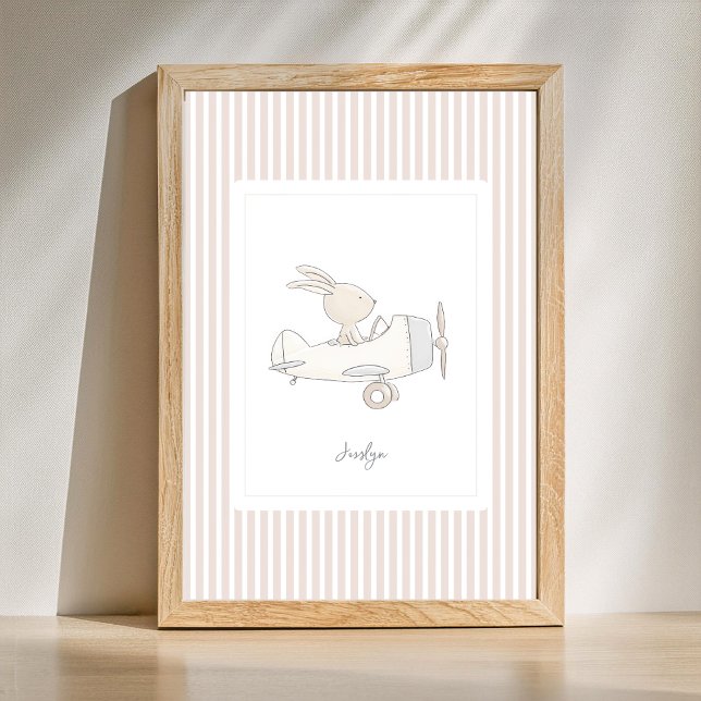 Póster de guardería con nombre personalizable - Co (Customizable Name Nursery Poster with Cute Bunny Pilot in Airplane.)
