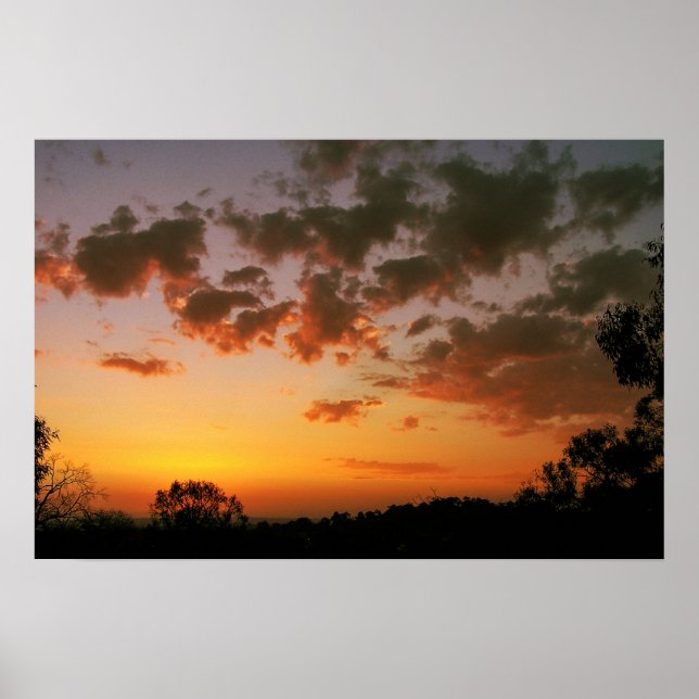 Póster de nubes flotantes al atardecer (Frente)