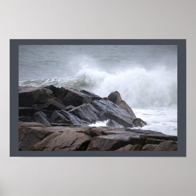 Póster de olas del océano golpeando rocas (Frente)