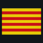 Poster de pared patriótico con bandera de Cataluña<br><div class="desc">Añada un toque de orgullo catalán a su espacio de vida con nuestro exclusivo poster patriótico con la bandera de Cataluña, España! Diseñado con meticulosa atención a los detalles, este poster mural es más que sólo decoración, es una vibrante celebración del rico patrimonio cultural de Cataluña. Mostrando la audaz e...</div>