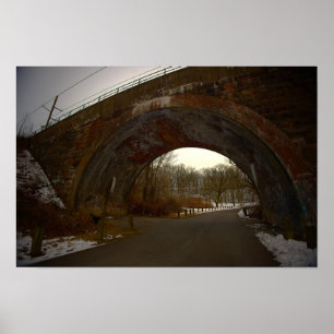 Póster de puente arqueado en invierno