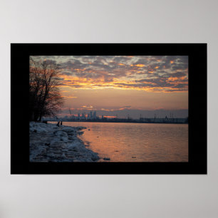 Póster de puesta de sol en el río en invierno