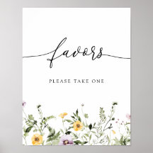 Delicada flor silvestre amarilla favorece el Rótul