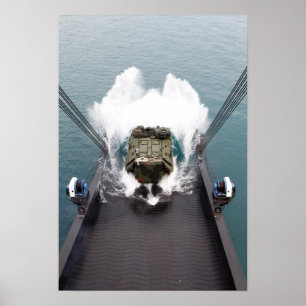 Póster Desembarco de vehículos de asalto anfibios del USN
