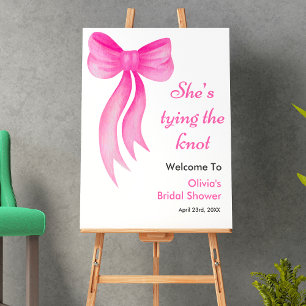 Póster Despedida de soltera con lazo rosa Ella está atand