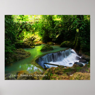 Póster Destino de viajes por las cataratas verdes