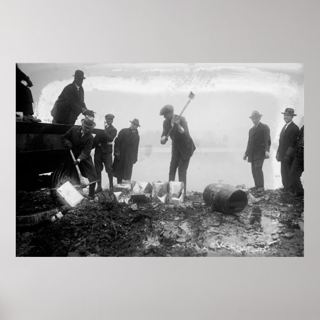 Póster DESTRUCCIÓN DE LÍQUOR por AGENTES FEDERALES 1923 (Frente)