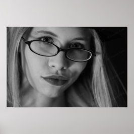 Póster Diosa sonriente poster en B&W