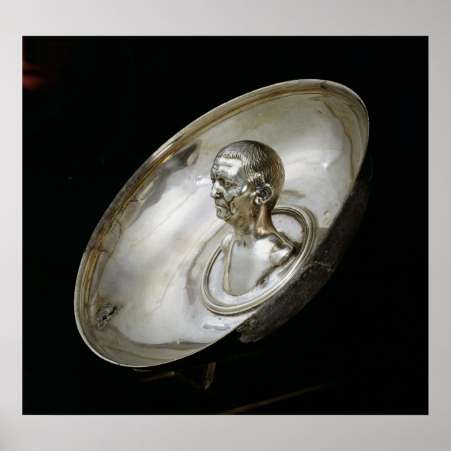 Póster Dish with the bust of a man inside (Frente)