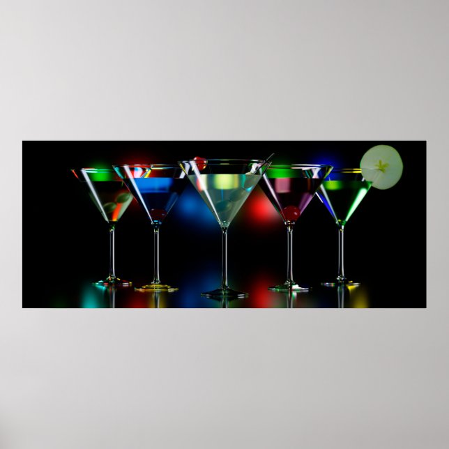 Póster Distintos cócteles en gafas de martini con luces (Frente)