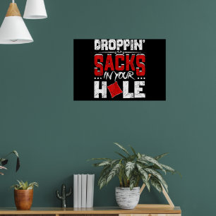 Póster Divertido Equipo de Cornhole Dejando Caer Sacos En