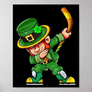 Póster Divertido Leprechaun Juega Hockey St Patricks Day 