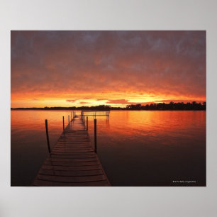 Póster Dock al atardecer en el lago Minnetonka, MN.