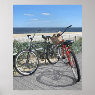 Póster Dos bicis en orilla del jersey del paseo marítimo