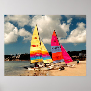 Póster Dos catamaranes de Hobie en la playa de St Aubin