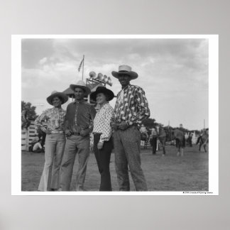Póster Dos hombres y dos mujeres en un rodeo