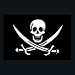 Póster Drapeau Pirate Jolly Roger<br><div class="desc">Le principal rôle du Jolly Roger est d'intimider ses cibles pour mener à bien un assaut.
Le pavillon de Jack Rackham diffère par l’utilisation de deux sabres au lieu de deux os entrecroisés en dessous de la tête de mort. Les sabres représentaient sa puissance.</div>