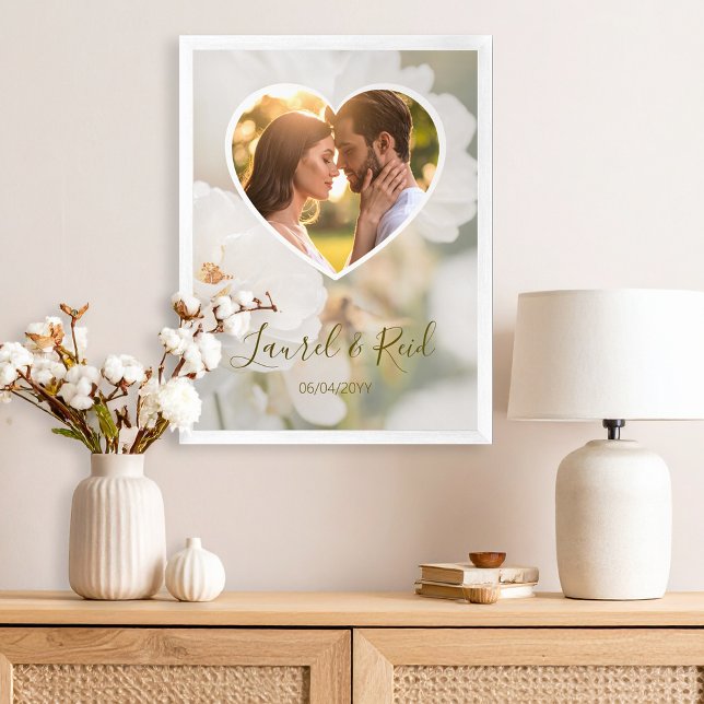 Póster Dreamy White Rose Heart Foto Boda recién casada (Please note: This image is a digital mockup. The product may not be in scale.)