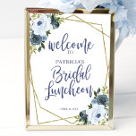 Póster Dusty Blue Floral Bridal Luncheon Signo de bienven<br><div class="desc">Bonito cartel de bienvenida con flores azules polvorientas y geométrico para un almuerzo nupcial. Fácil de personalizar con tus detalles. Por favor, contacte conmigo a través del chat si tiene preguntas sobre el trabajo artístico o necesita personalización. NOTA: Para obtener ayuda sobre pedidos, envío, información sobre productos, etc., póngase en...</div>