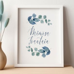 Póster Dusty Eucalyptus Calligraphy Mimosa Fountain<br><div class="desc">Señal de la fuente Eucalyptus Mimosa con caligrafía elegante y hojas de eucaluptus. Diseño botánico sobrio y sobrio, con vegetación y vegetación acuarela en verde gris azul polvoriento. Perfecto para el eucalipto y el boda botánico, la ducha de novia, la ducha de bebé, etc. Por favor, navegue por mi tienda...</div>