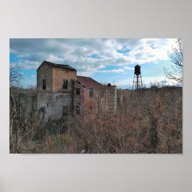 Póster Edificio abandonado y torre de agua (Frente)