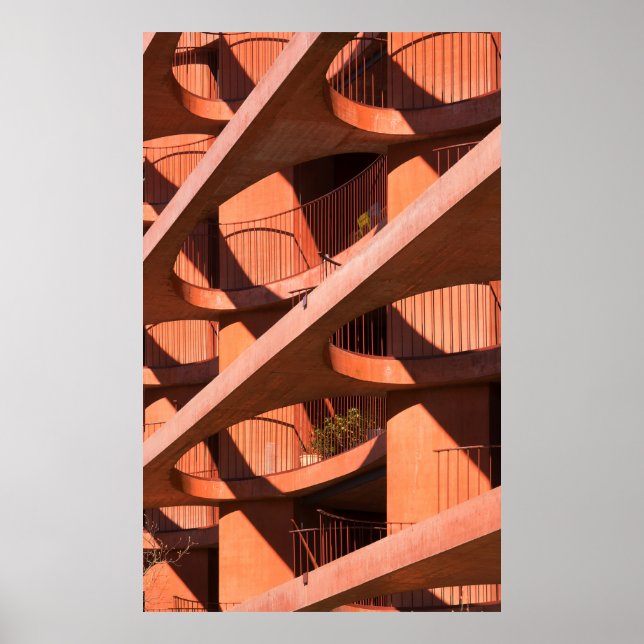 PÓSTER EDIFICIO DE CONCRETO DE PINTURA MARRÓN (Frente)