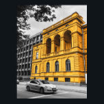 Póster Edificio de la ciudad amarilla fotografía Minimali<br><div class="desc">Capte tu espacio con este impresionante edificio amarillo de arte Minimalista. El amarillo vibrante contra un fondo blanco y negro crea un punto de contacto moderno y creativo. Perfecto para la decoración contemporánea.</div>