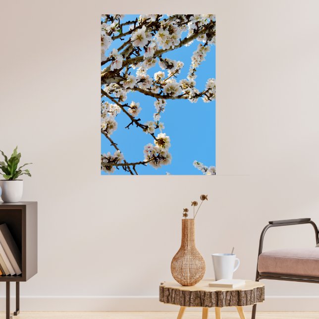 Póster El abrazo de la primavera: Flores blancas contra e (Salón 3)