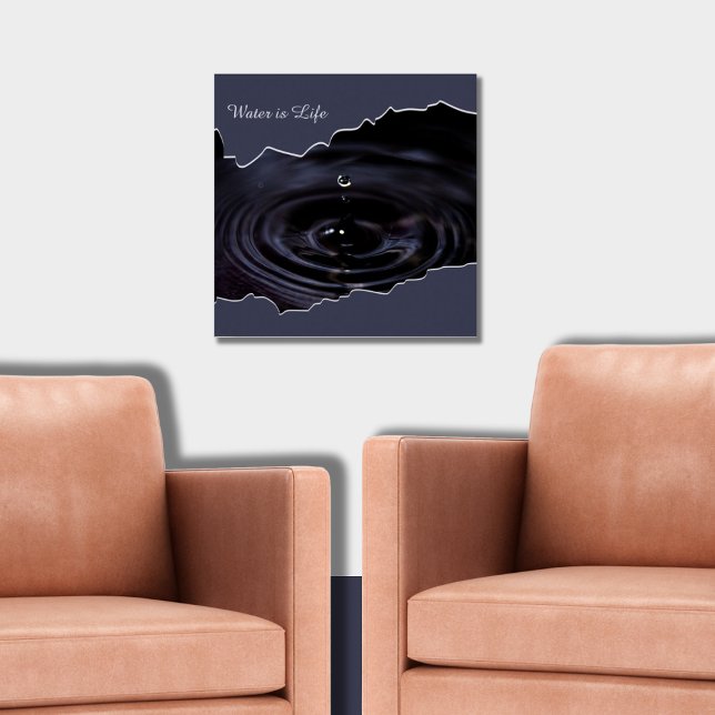 Póster ¡El Agua Es Vida! Foto de Water Droplet (Water is Life, Gray Wall Art Poster)