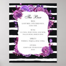 El bar del boda blanco y negro sirve bebidas. Flor