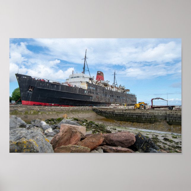 Póster El barco abandonado TSS Duke of Lancaster (Frente)