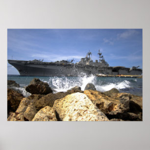 Póster El buque de asalto anfibio USS Kearsarge