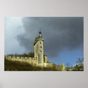 Póster El castillo de Chateau de Chinon está en la cima d