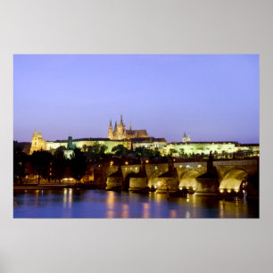 Póster El Castillo de Praga y el Puente Carlos en Dusk