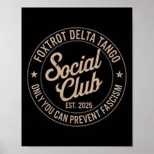 Póster El Club Social de Tango Delta Foxtrot solo se pued