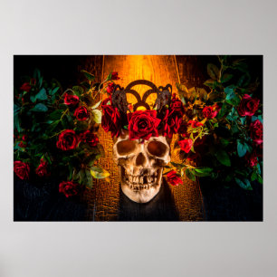 Póster El cráneo humano en la mesa negra yace en el trase