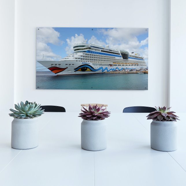 Póster El crucero AIDAluna anclado frente a la isla de Gr (Subido por el creador)