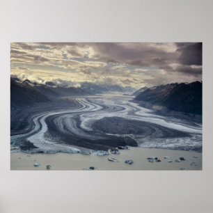 Póster El glaciar Lowell fluye hacia el río Alsek en
