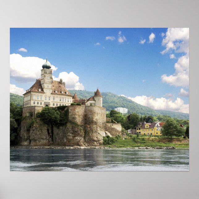 Póster El impresionante castillo de Schonbuhel se encuent (Frente)
