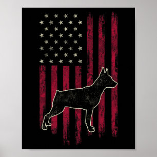 Póster El perro de Pinscher en miniatura ama la bandera e