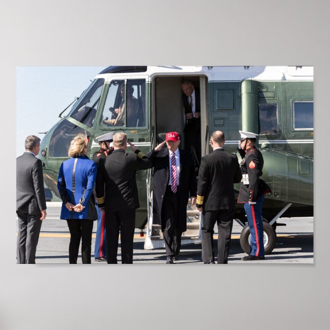 Póster El presidente Donald Trump sale del mar (Frente)