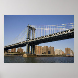 Póster El puente de Manhattan que atraviesa el río East 2