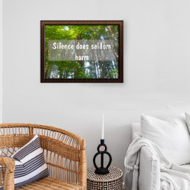 Póster El silencio rara vez daña al poster Inspirador