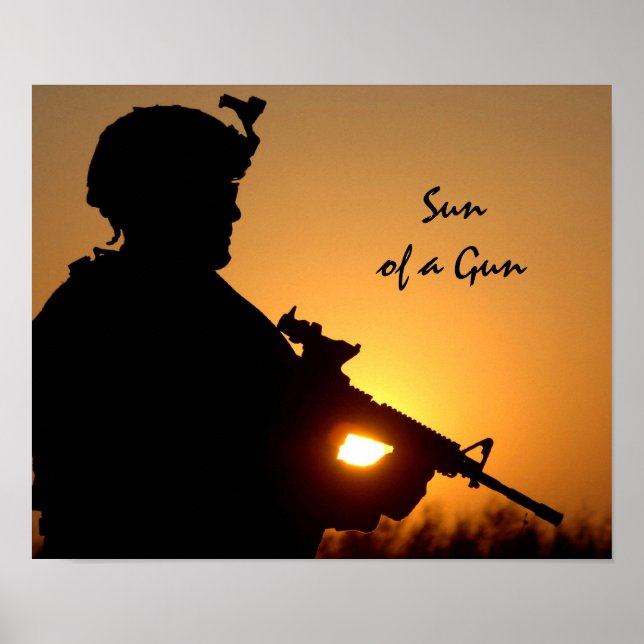 Póster El sol de una divertida pistola militar (Frente)