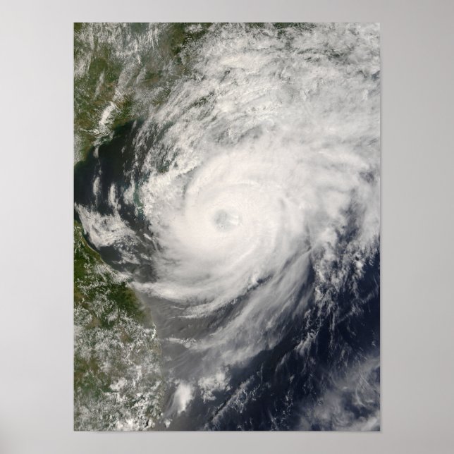 Póster El tifón Neoguri se acerca a China (Frente)