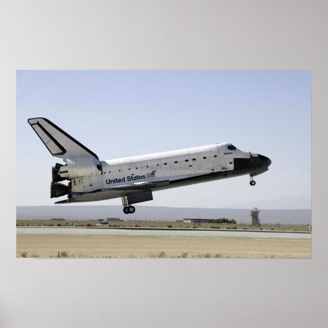 Póster El transbordador espacial Atlantis se prepara para (Frente)