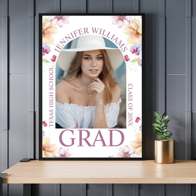Póster elegante graduado en escritura rosa botánica (Subido por el creador)