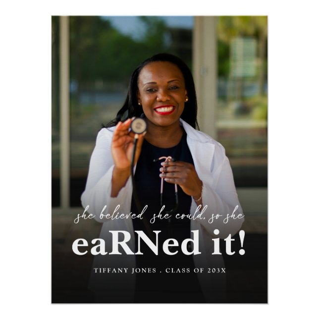 Póster Ella Creía Que La Enfermera Se Graduó En Foto (Anverso)